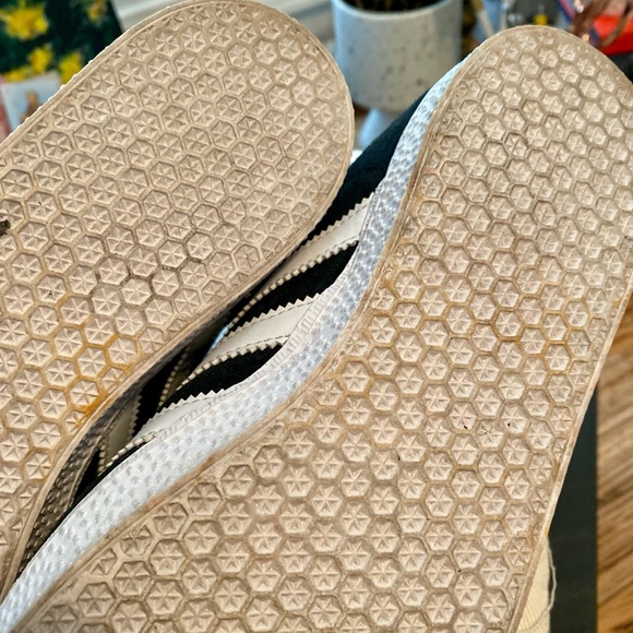 Adidas Gazelle Black - Women's 5 - EUC - Picture 7 of 12